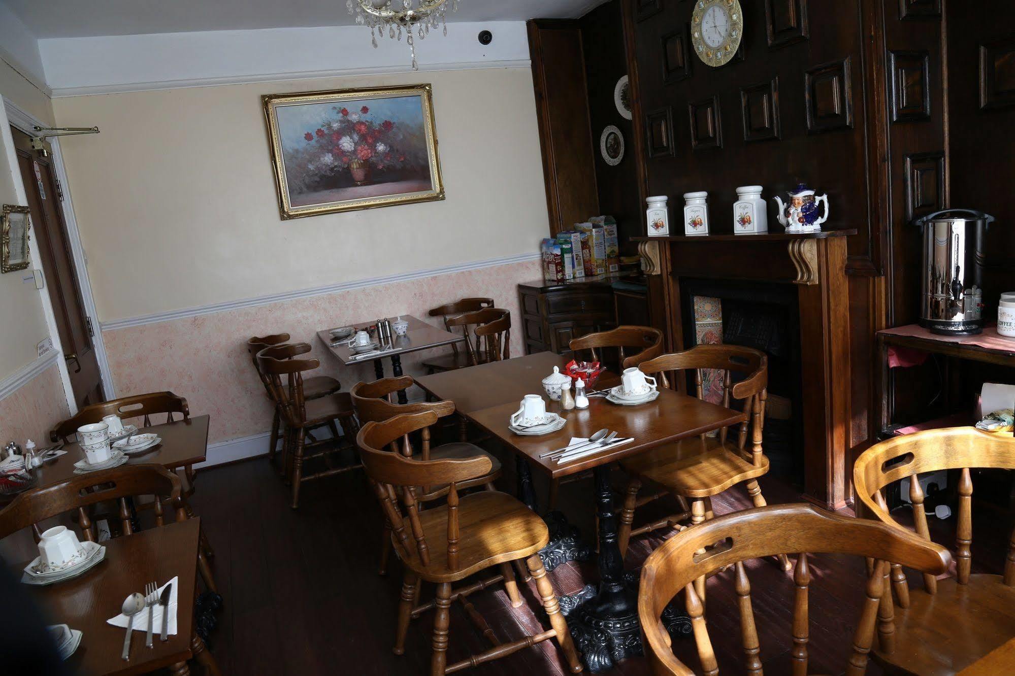 All Seasons Guest House Оксфорд Экстерьер фото